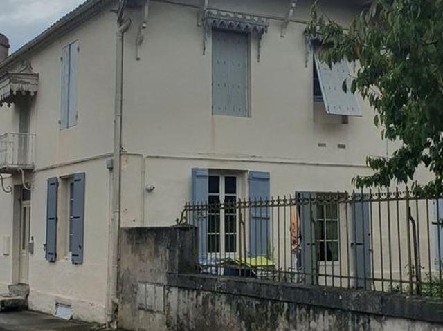 Location Appartement 3 pièces 81m² DAMAZAN 47160