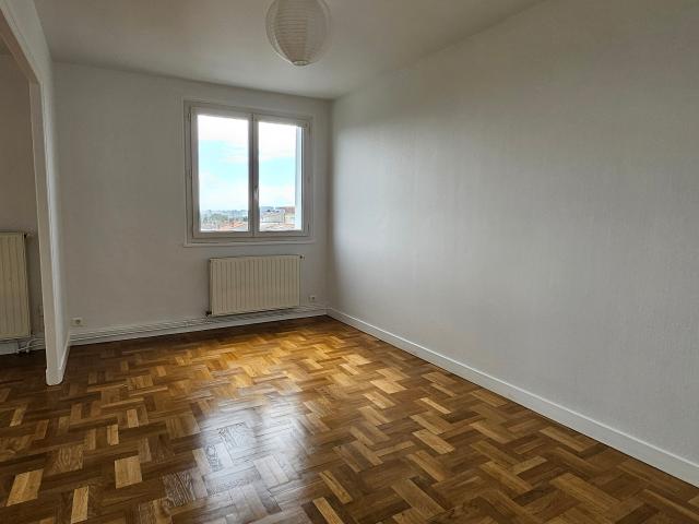 LOCATION Appartement 3 pièces 81m² NIORT