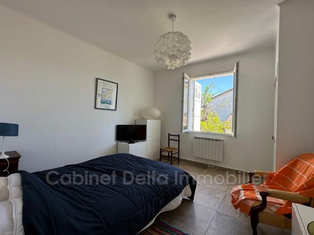 Location Appartement 3 pièces 81m² SANARY SUR MER 83110