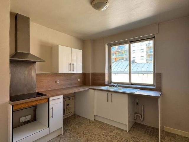 Location Appartement 3 pièces 81m² ROUEN 76000