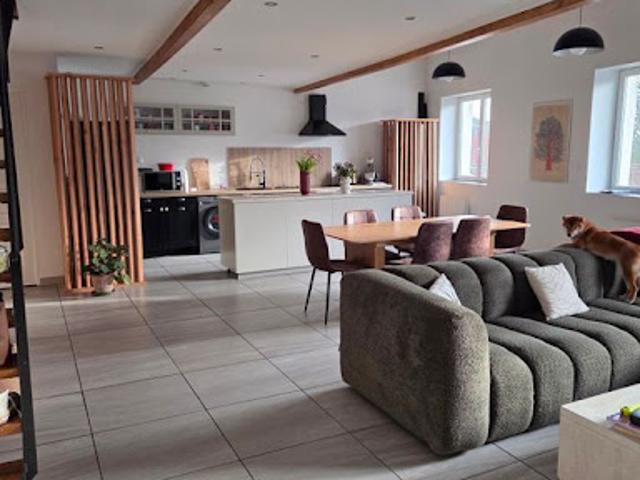 Location Appartement 3 pièces 82 m2 Belleville