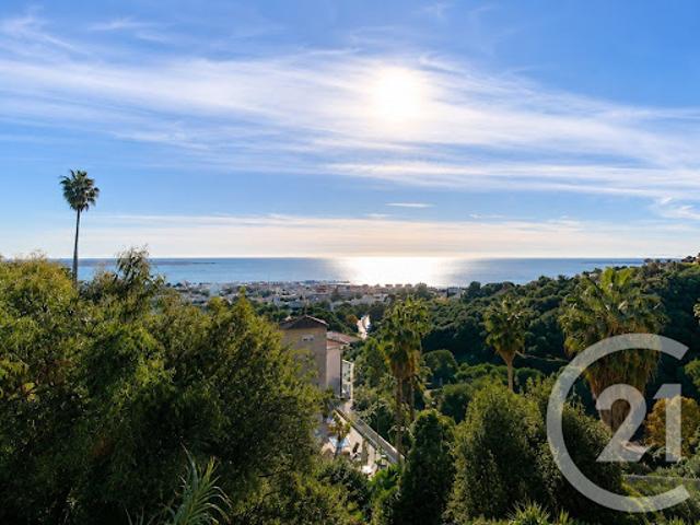 Location Appartement 3 pièces 82 m2 Le golfe juan