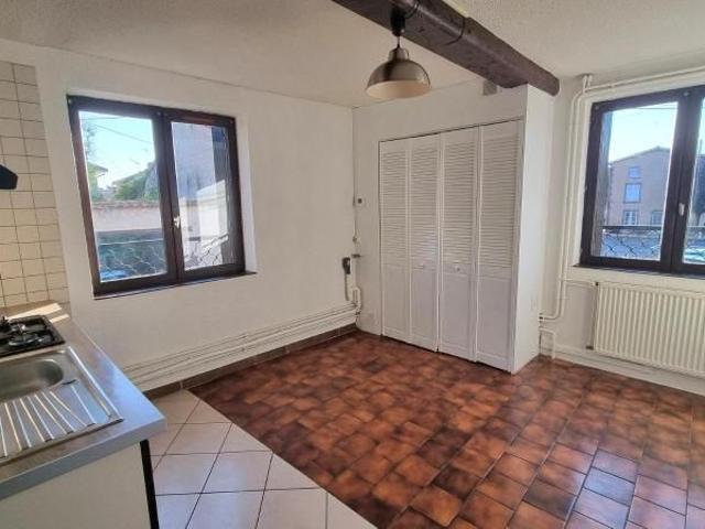 Location Appartement 3 pièces 82m² PONT DU CHATEAU 63430