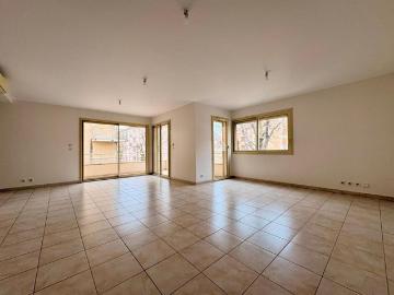 Location Appartement 3 pièces 87m² AUBENAS 07200