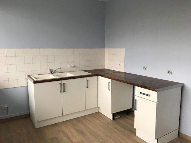 Location appartement 3 pièces, 84.21m², Rochefort