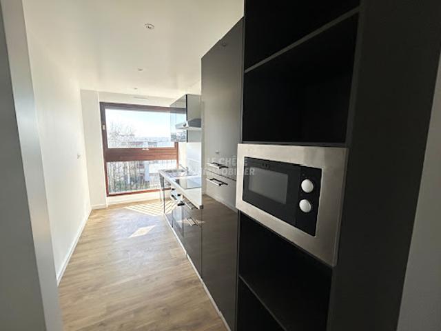 Location Appartement 3 pièces 84 m2 Rocquencourt