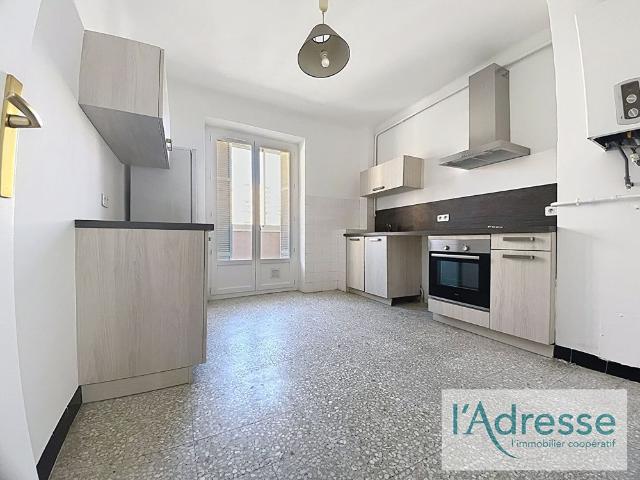 Location Appartement 3 pièces 84m²
