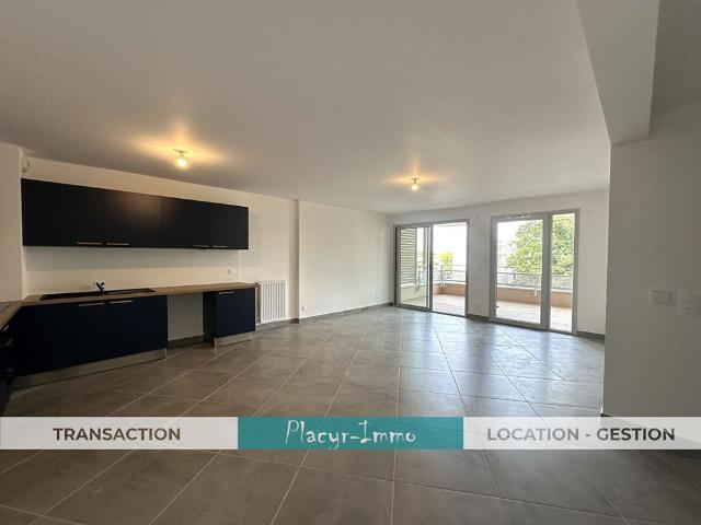 Location Appartement 3 pièces 84m²