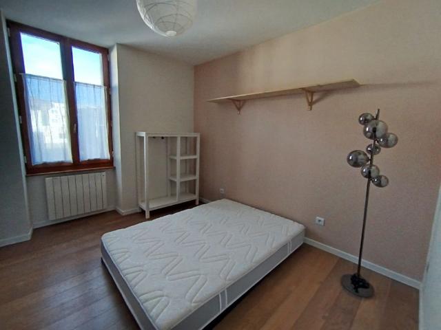 Location Appartement 3 pièces 84m²