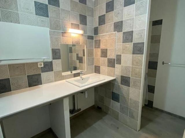 Location Appartement 3 pièces 84m² BESSEGES 30160