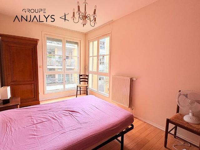 Location Appartement 3 pièces 84m² LYON 5ème