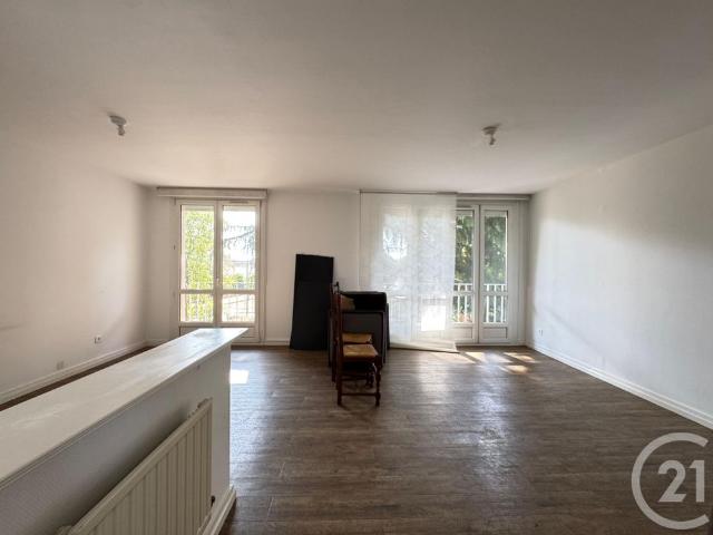 Location Appartement 4 pièces 84m² MONTIGNY LES METZ 57950