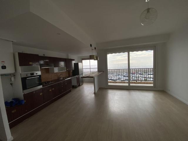 Location Appartement 3 pièces 84m² SAN MARTINO DI LOTA 20200