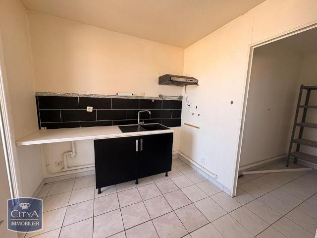 Location Appartement 3 pièces 84m² PORT ST LOUIS DU RHONE 13230