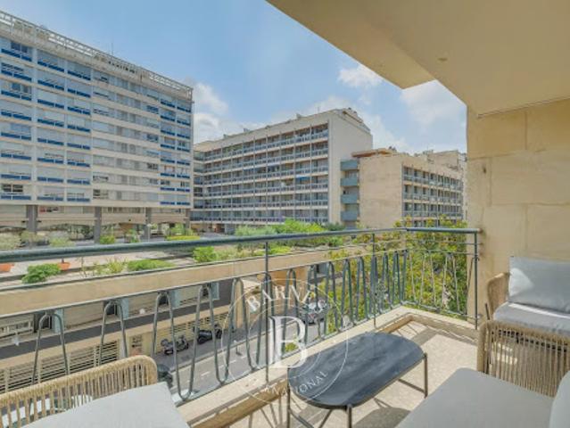 Location Appartement 3 pièces 85.6 m2 Marseille 8ème