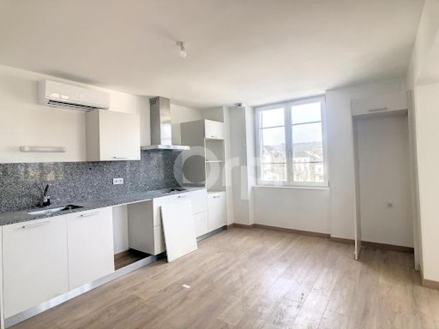 Location Appartement 3 pièces 85.77 m2 Terrasson Lavilledieu