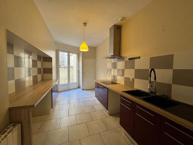 Location appartement 3 pièces, 85.00m², Gaillac
