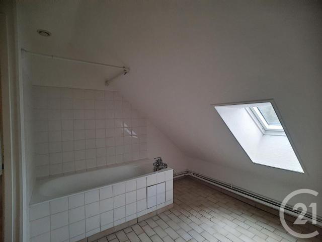 Location Appartement 3 pièces 85m² CREPY EN VALOIS 60800