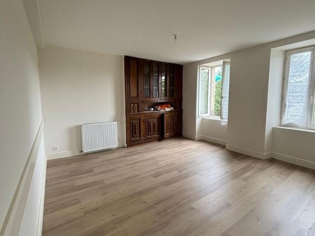 Location Appartement 3 pièces 85m² BEYNAT 19190