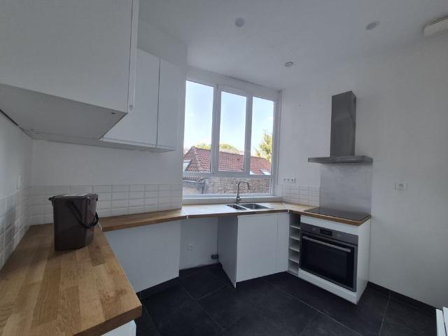 Location Appartement 3 pièces 85m² LILLE 59000