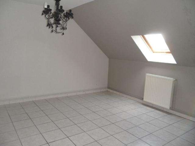 Location Appartement 3 pièces 88m² CHATEAUNEUF SUR CHER 18190