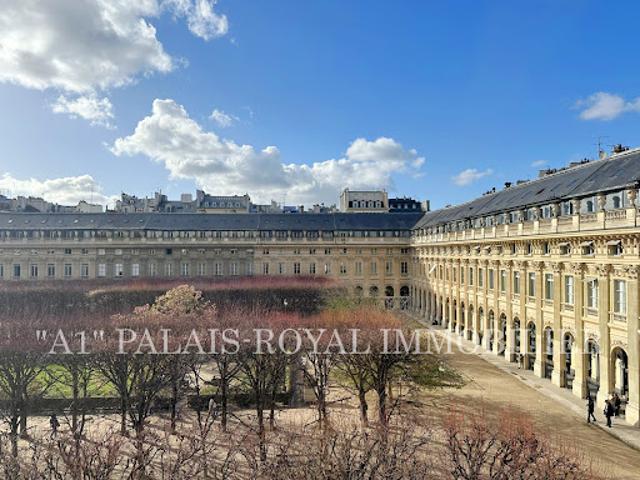 Location Appartement 3 pièces 89.92 m2 Paris 1er