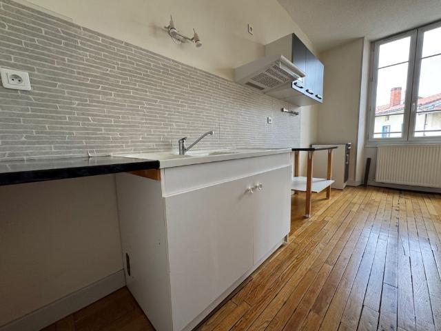 Location Appartement 3 pièces 89m² AIXE SUR VIENNE 87700