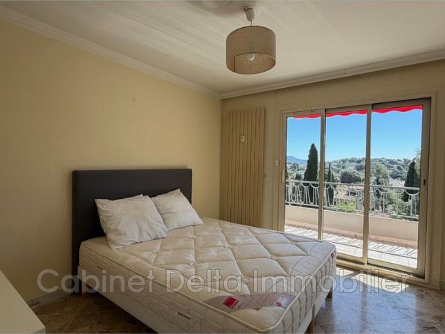 Location Appartement 3 pièces 89m² SANARY SUR MER 83110
