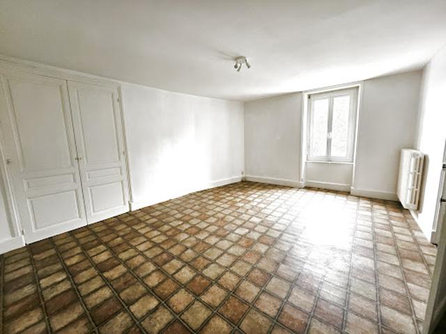 Location Appartement 3 pièces 93 m2 Epinouze