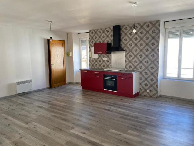 Location Appartement 3 pièces 93m² BESSEGES 30160