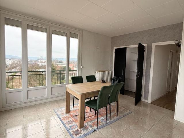 Location appartement 3 pièces, 91.58m², Soissons