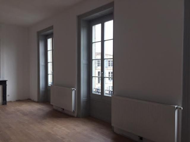 Location Appartement 3 pièces 90 m2 Bazas