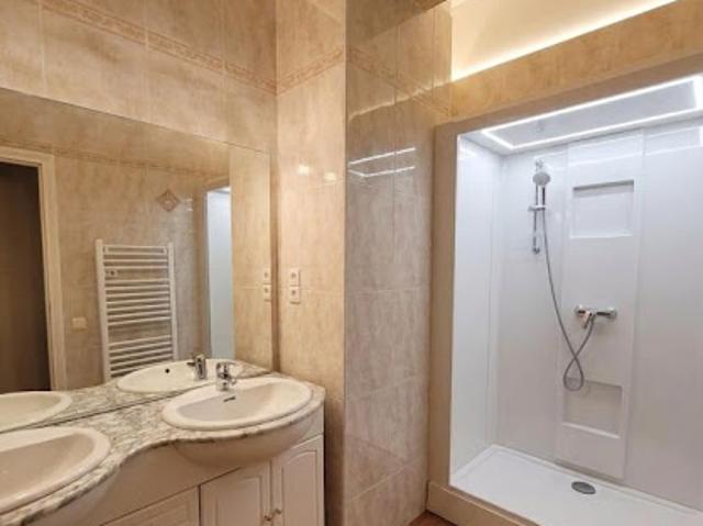 Location Appartement 3 pièces 90 m2 Orthez