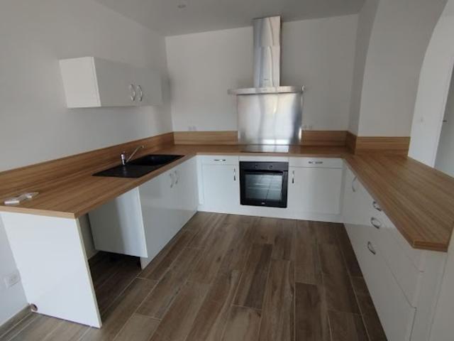 Location Appartement 3 pièces 91.75 m2 Les Vans
