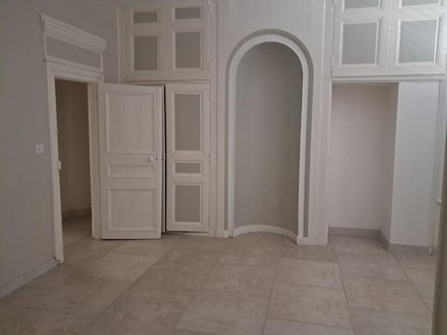 Location Appartement 3 pièces 91.96 m2 Sens