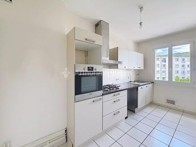 Location Appartement 3 pièces 92 m2 à Chamalières