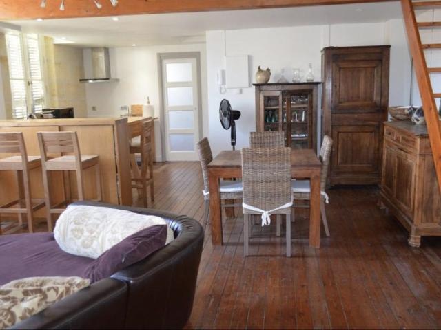 Location Appartement 3 pièces 92m² BORDEAUX 33000