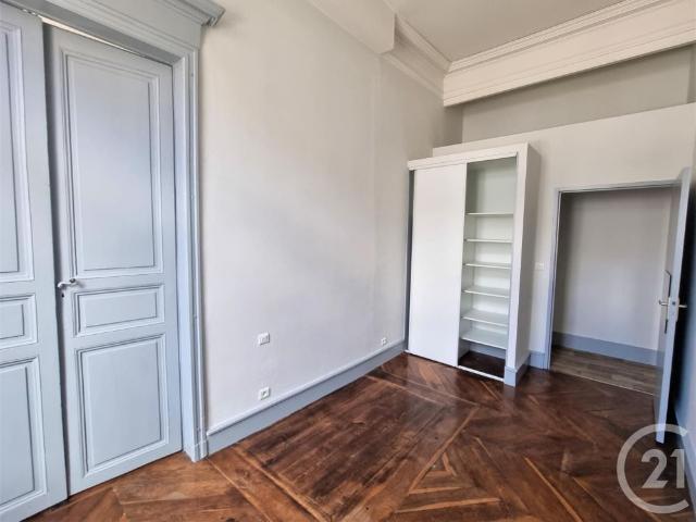 Location Appartement 3 pièces 92m² GAILLAC 81600