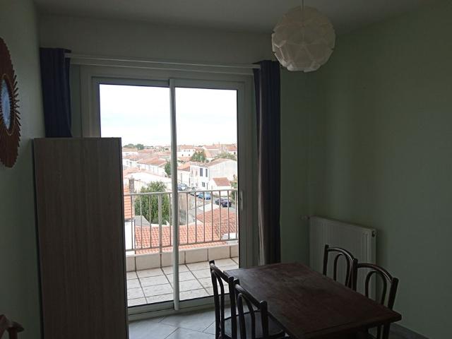 Location appartement 3 pièces, 95.81m², Rochefort