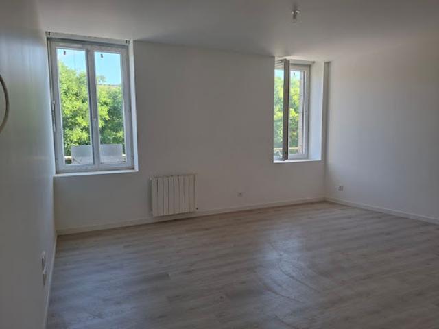 Location Appartement 3 pièces 95 m2 Louvigné du Désert