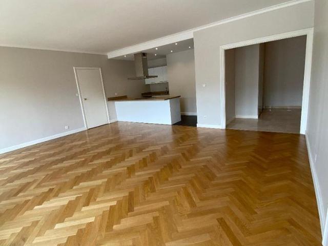 Location Appartement 3 pièces 95m² LYON 2ème
