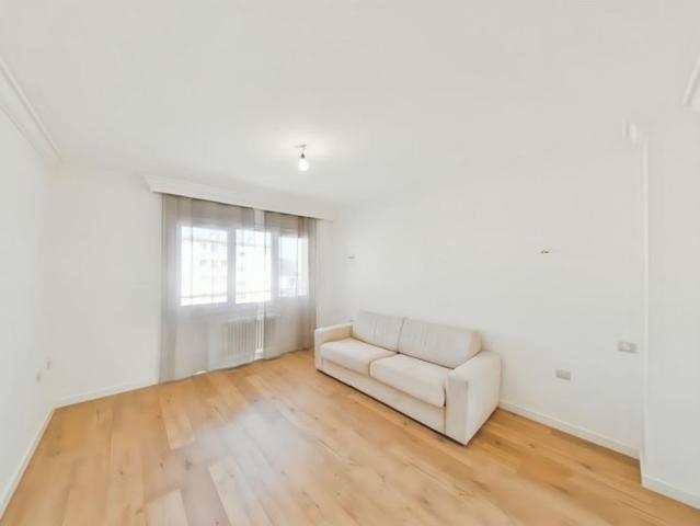 Location Appartement 3 pièces 98m² GUILHERAND GRANGES 07500
