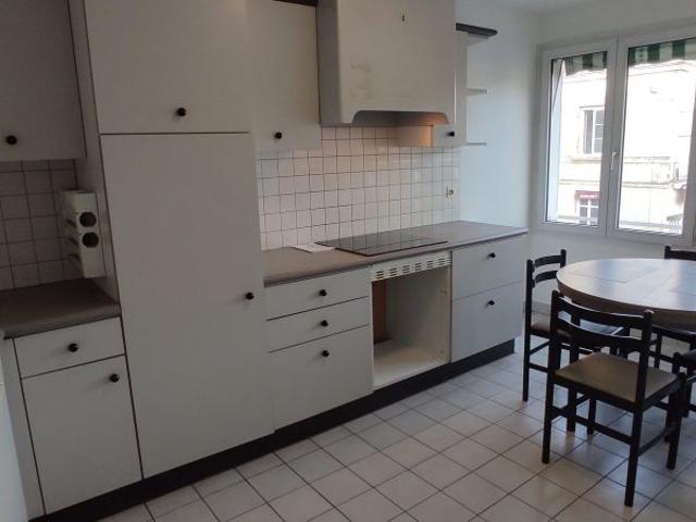 Location Appartement 3 pièces 99m² ARGENTON SUR CREUSE 36200