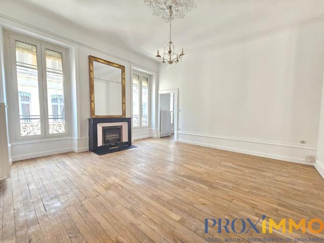 Location Appartement 3 pièces 100m² VOIRON 38500