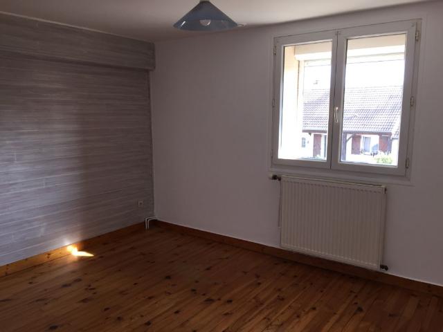 Location Appartement 3 pièces 100m²