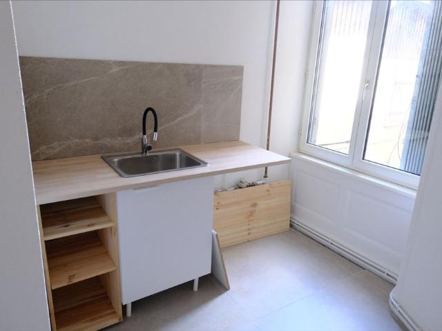 Location Appartement 3 pièces 100m²