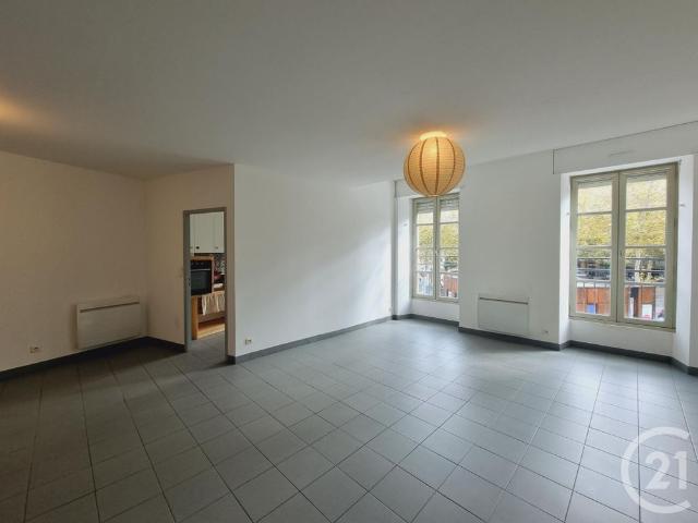 Location Appartement 3 pièces 106m² GAILLAC 81600