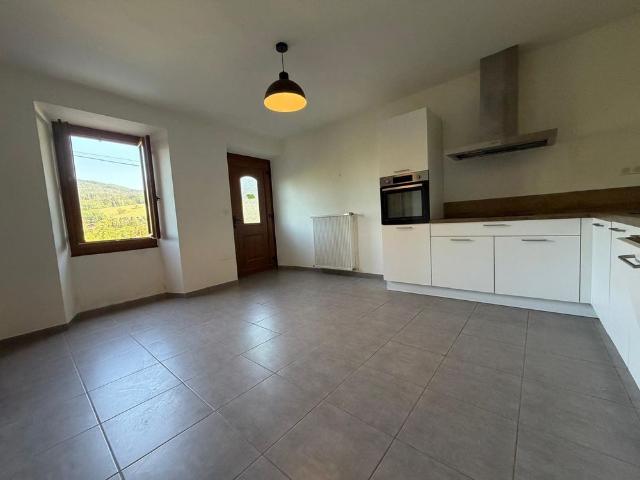 Location Appartement 3 pièces 106m²