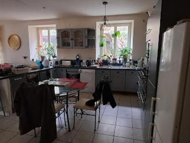 Location Appartement 3 pièces 117 m2 Virieu le Grand