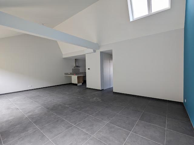 Location Appartement 3 pièces 118 m2 Riorges